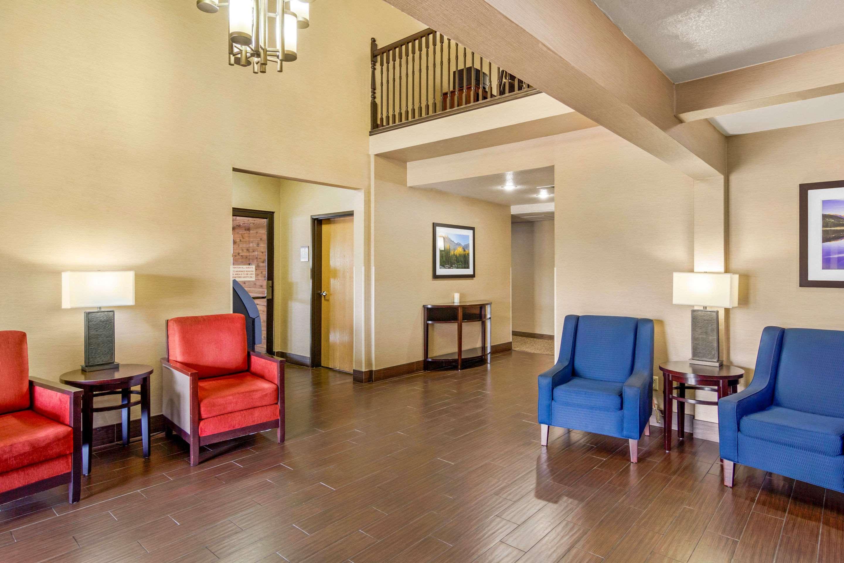 Comfort Inn & Suites Greeley Exterior photo
